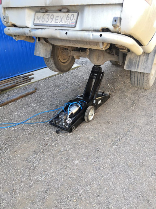 Домкрат пневмогидравлический подкатной 16т. ДПГМ-16. (аналог HPG-816 Nenab)