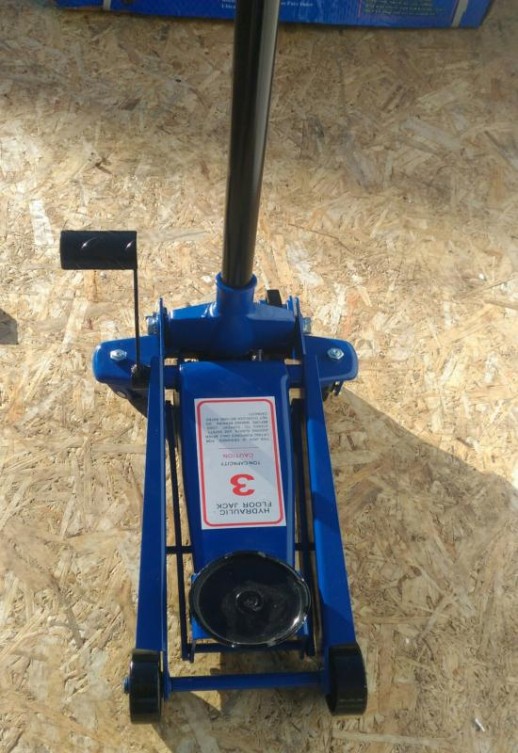 TS0801C Домкрат подкатной с педалью быстрого подъема, 3т