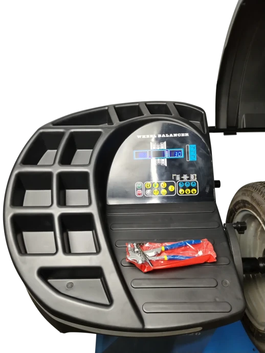 Легковой полуавтоматический балансировочный стенд B520 BRANN 10-22"