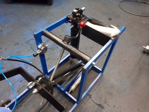 Выпрессовщик шкворней ВШ70-300 с тележкой