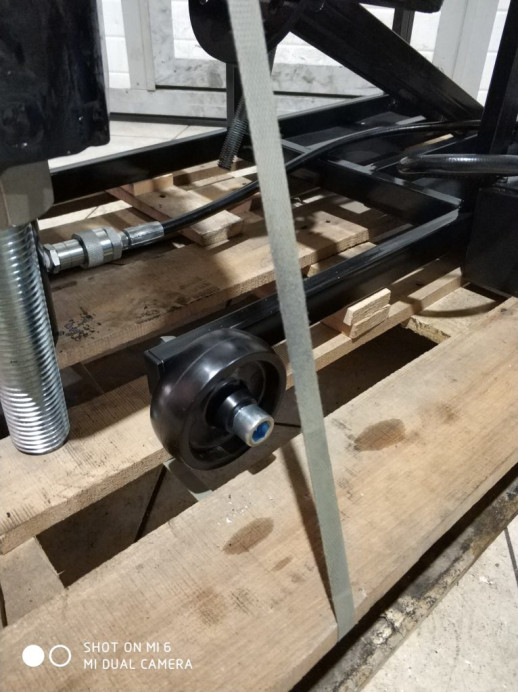 Выпрессовщик шкворней ВШ95-300 с тележкой