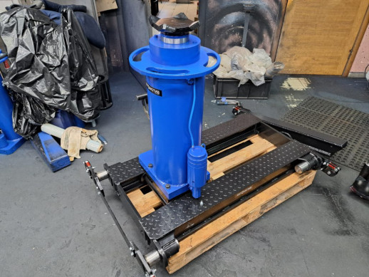 Телескопический ямный подъемник с передвижным штоком (рельсовый с регулировкой) 16т. 1200мм. КППТ16Р1200ПР