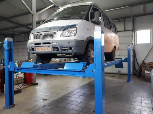 F4D-4 Подъемник 4-хст. г/п 4т,эл/гидр. с траверсой