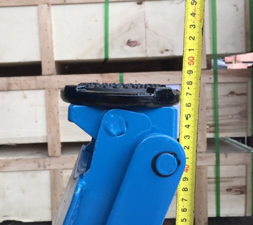 TS120102 Домкрат подкатной низкопрофильный