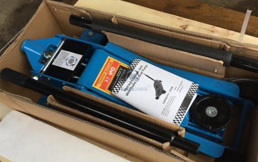 TS120102 Домкрат подкатной низкопрофильный